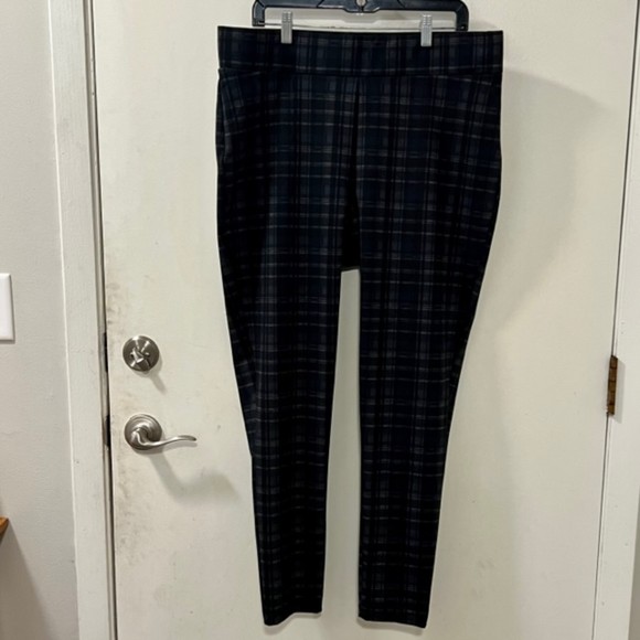 Signature Slimming by Christopher & Banks Black Gray Plaid Stretch Pants Size XL - Picture 3 of 10